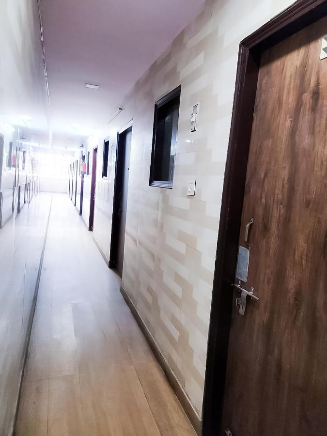 Roomshala 122 Hotel Park View - Near Adarsh Nagar New Delhi Eksteriør bilde